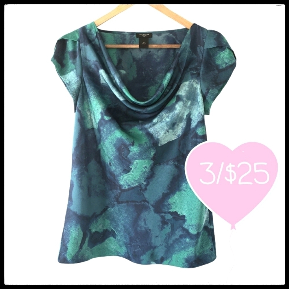 ⭐3/$25⭐ Ann Taylor Women's Abstract Cowl Neck Blou…
